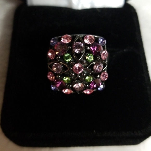 Jewelry - 3/$15 Gorgeous Multi Ring - Gunmetal